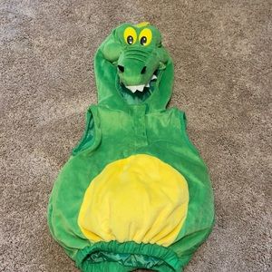 Dinosaur - Croc plush style costume